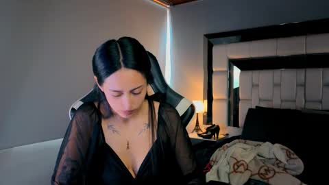 violetskinny online show from March 3, 7:42 pm