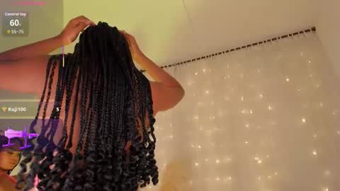 violett23_ online show from November 12, 4:35 am