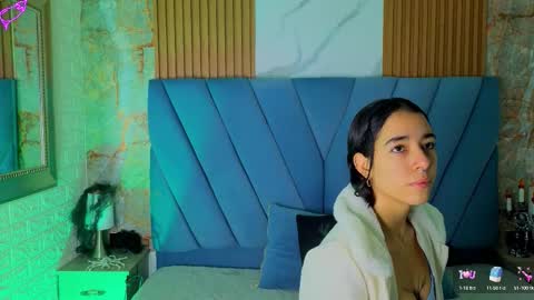 ViolettGolden online show from October 9, 11:08 am