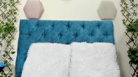 violett  rousee online show from November 4, 3:44 pm