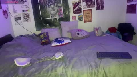 violett_dante online show from October 28, 6:39 am