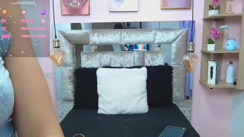 Violeta froz online show from January 24, 5:00 pm