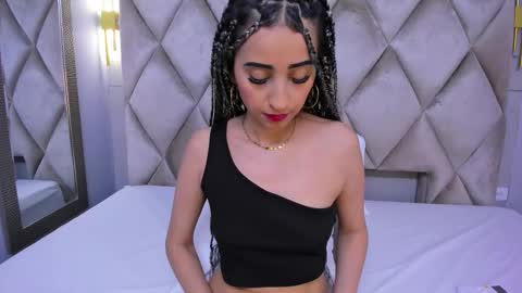 Violett  online show from January 8, 8:11 pm