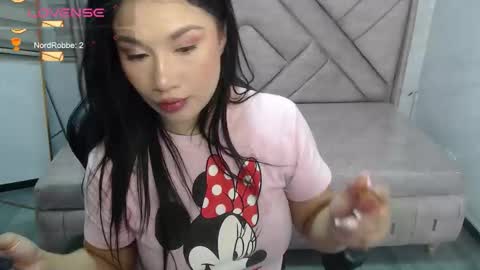 Snapshot of violetta_jhonson_v chatting on March 5, 4:19 am Violetta online show from March 5, 4:19 am