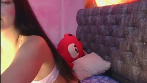 Snapshot of violetta_luna8 chatting on June 17, 10:39 am violetta online show from June 17, 10:39 am