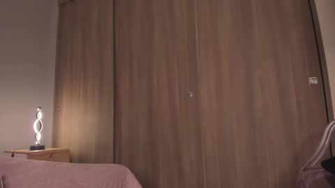 Snapshot of violetta_swift_ chatting on December 28, 8:26 am violetta independent model online show from December 28, 8:26 am