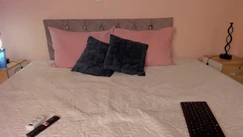 Snapshot of violetta_swift_ chatting on September 12, 7:08 am violetta independent model online show from September 12, 7:08 am