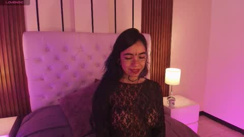 violettaalemida online show from January 15, 1:16 pm