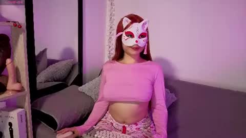 Snapshot of violettaarojass chatting on July 15, 10:31 am violettaarojass online show from July 15, 10:31 am