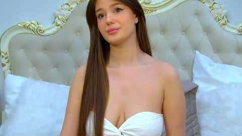 ViolettaCosmo online show from November 15, 10:12 am