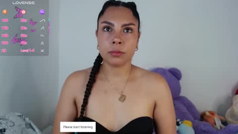 Snapshot of violettamillerr_ chatting on December 16, 3:00 am VIOLETTA online show from December 16, 3:00 am