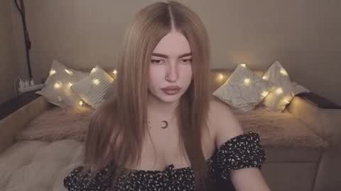 Snapshot of violettaotis chatting on November 8, 12:05 pm ViolettaOtis online show from November 8, 12:05 pm