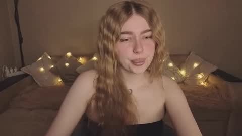 ViolettaOtis online show from February 28, 4:41 pm