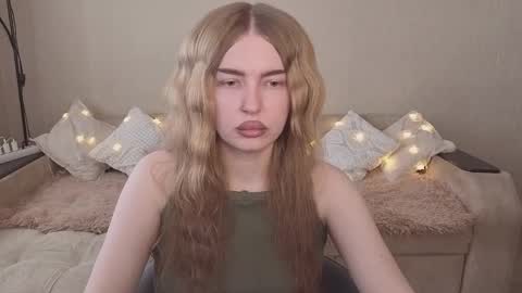 ViolettaOtis online show from March 15, 12:22 pm