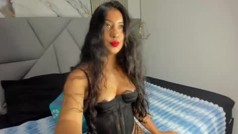 violettaruizz online show from May 4, 7:10 pm