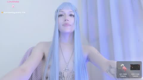 Snapshot of violettbones chatting on October 24, 6:32 am Violett online show from October 24, 6:32 am