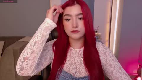 Violett Castel online show from November 14, 7:12 pm