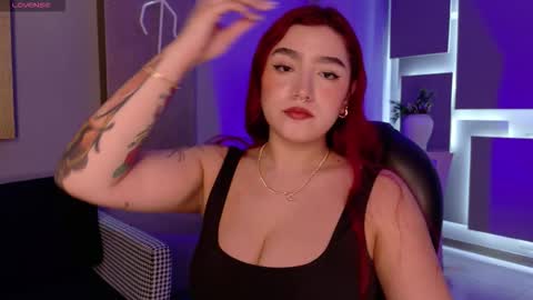 Violett Castel online show from December 21, 11:28 am