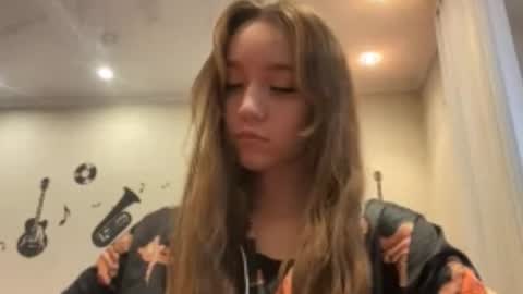 Mira online show from December 3, 5:48 am