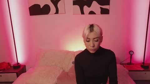 Violet online show from November 5, 1:16 am