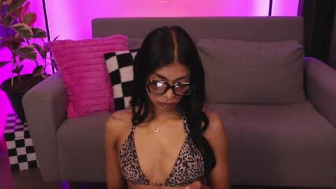 Violet online show from April 12, 2:49 am