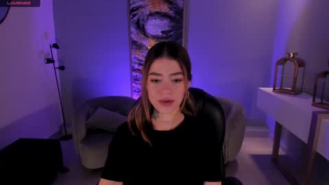 Violett  online show from January 5, 5:09 pm