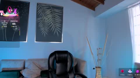 Violett  online show from October 25, 6:35 pm