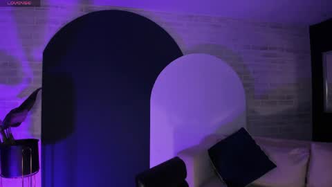 Violett  online show from April 11, 9:46 am