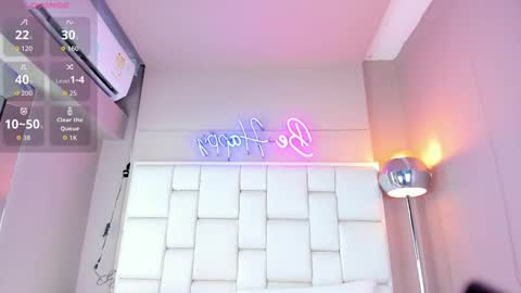 VioletthaRous online show from November 7, 11:05 pm