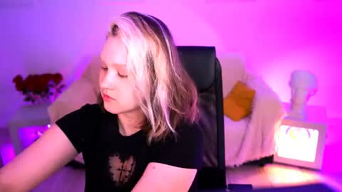 Violett online show from July 8, 6:18 am