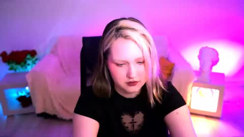 Violett online show from July 9, 8:18 am