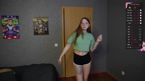 Violet online show from April 1, 5:54 pm