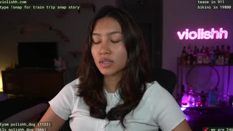 Snapshot of violishh chatting on March 1, 7:19 am follow me on twitter violishh and ig violishh online show from March 1, 7:19 am