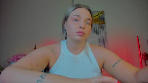 Snapshot of viollasinzz chatting on January 8, 10:04 am Violla online show from January 8, 10:04 am