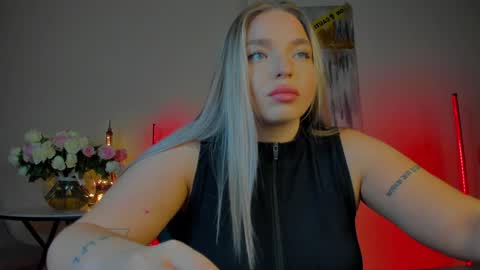 Snapshot of viollasinzz chatting on January 29, 10:05 am Violla online show from January 29, 10:05 am