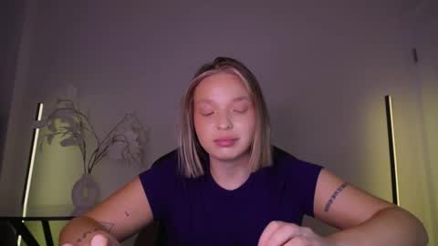 Snapshot of viollasinzz chatting on September 21, 10:06 am Violla online show from September 21, 10:06 am