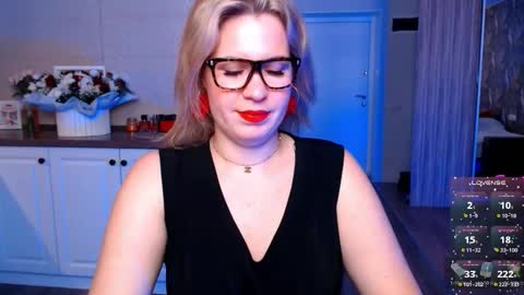 Snapshot of vip_juicy chatting on September 12, 8:58 am VelvettTime online show from September 12, 8:58 am