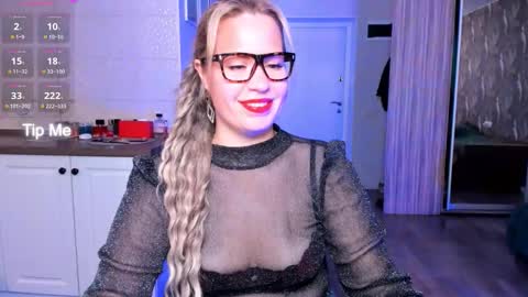 Snapshot of vip_juicy chatting on October 19, 8:48 am VelvettTime online show from October 19, 8:48 am