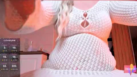 Snapshot of vip_juicy chatting on February 7, 4:11 pm VelvettTime online show from February 7, 4:11 pm