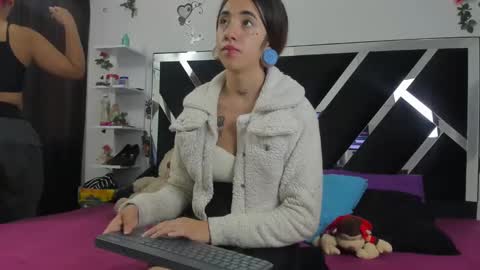 The divas online show from February 5, 11:55 am