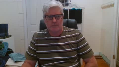 viper654321 online show from December 3, 9:00 am