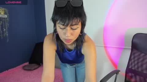 viperlix_ online show from December 17, 12:05 am