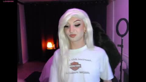 Snapshot of viperthedoll chatting on May 10, 3:44 am Viper online show from May 10, 3:44 am