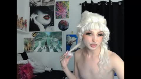 Snapshot of viperthedoll chatting on June 24, 2:54 am Viper online show from June 24, 2:54 am