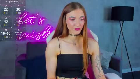 Snapshot of virdjinia_green chatting on June 22, 9:17 am Virdjinia online show from June 22, 9:17 am