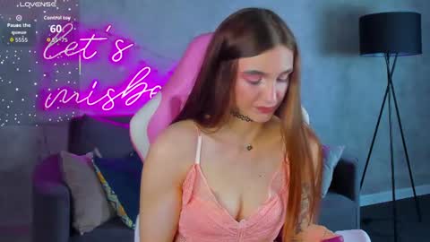 Snapshot of virdjinia_green chatting on July 8, 9:25 am Virdjinia online show from July 8, 9:25 am