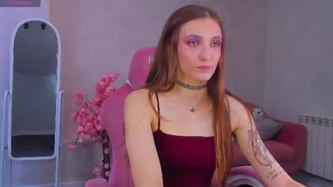 Snapshot of virdjinia_green chatting on July 18, 9:35 am Virdjinia online show from July 18, 9:35 am