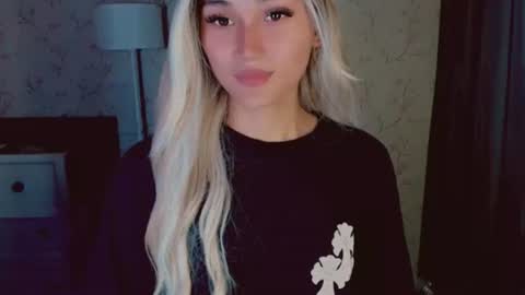 Pearl online show from February 26, 2:10 am