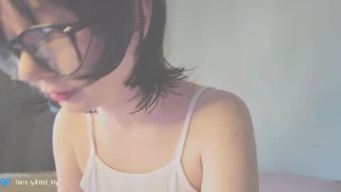  Lily  online show from September 11, 5:40 am