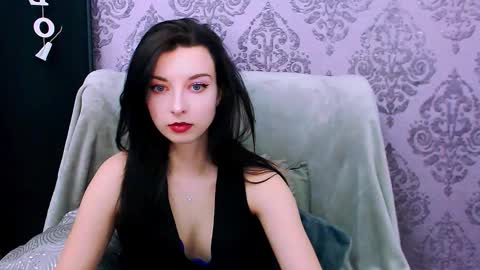 VirginLuna online show from March 15, 8:15 pm